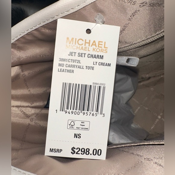 Michael Kors Jet Set MD Carryall Tote - Picture 3 of 5